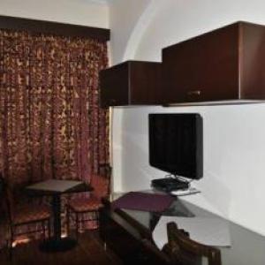 Q Studios Hotel