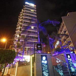 Palm Ville Suites