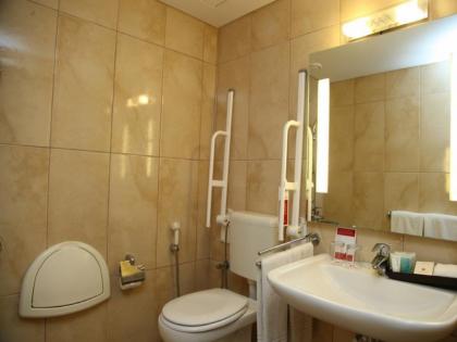 Ramada Beirut Downtown - image 15