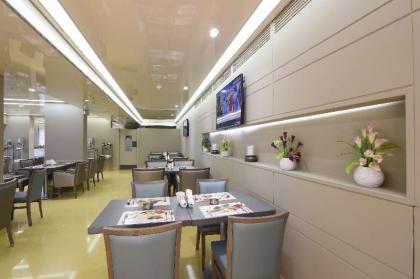 Ramada Beirut Downtown - image 20
