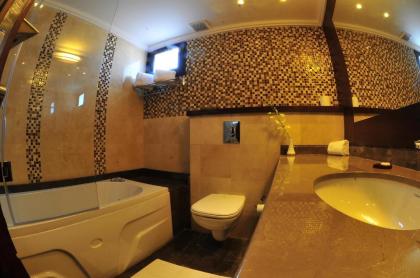 Lancaster Raouche Hotel - image 3