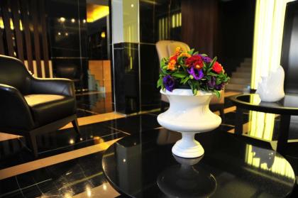 Lancaster Raouche Hotel - image 8