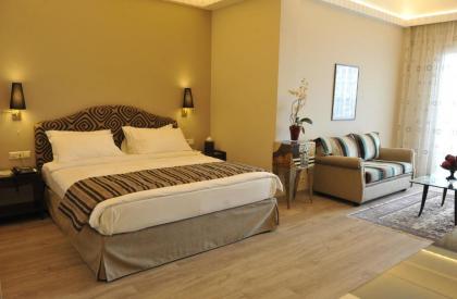 Warwick Palm Beach Hotel - image 15