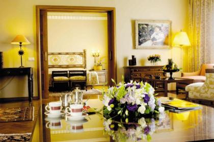 Warwick Palm Beach Hotel - image 7