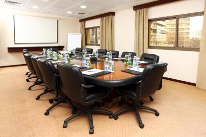 Ramada Plaza Beirut Raouche - image 11
