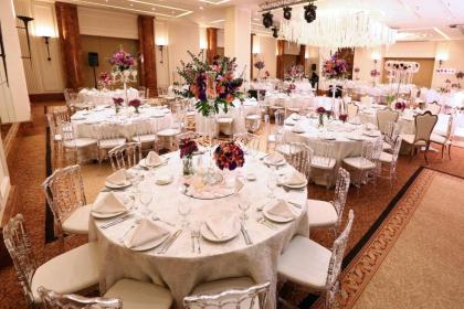 Ramada Plaza Beirut Raouche - image 14