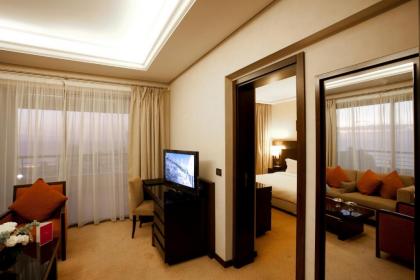 Ramada Plaza Beirut Raouche - image 3