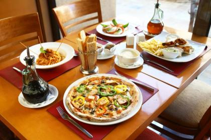 Ramada Plaza Beirut Raouche - image 7