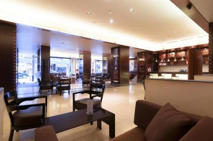 Le Commodore Hotel - image 14