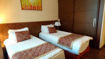 King Suites Hotel - image 11