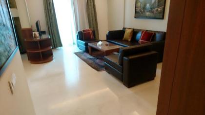 King Suites Hotel - image 19
