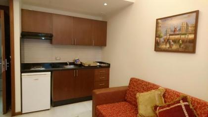 King Suites Hotel - image 4