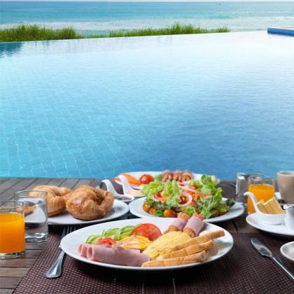Riviera Hotel Beirut - image 7