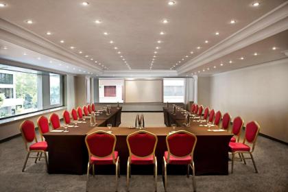 Radisson Blu Martinez Hotel Beirut - image 12