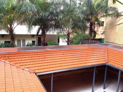 Embassy Hotel - image 12