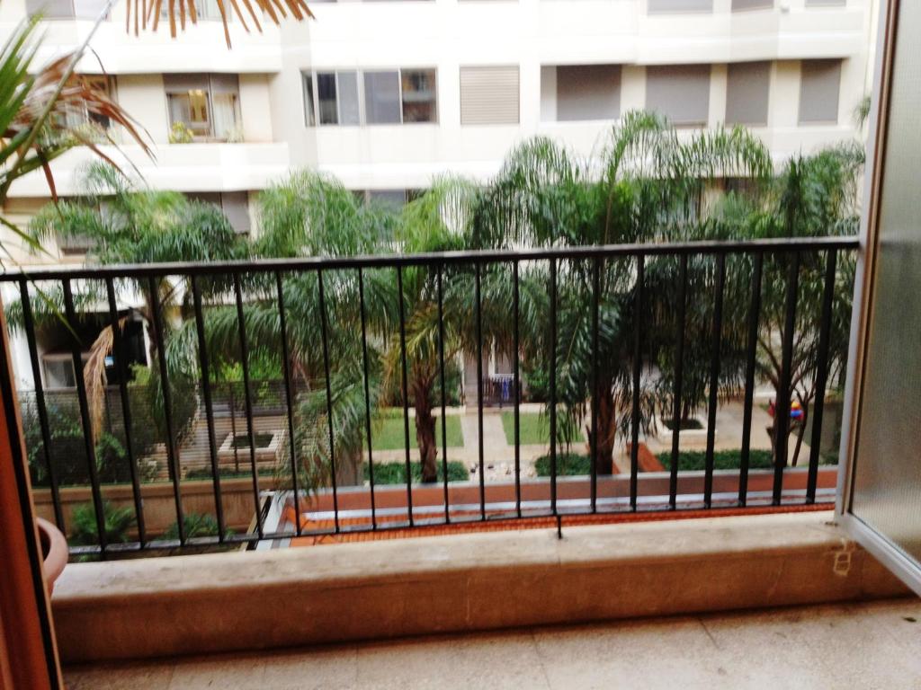 Embassy Hotel - image 3