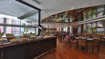 Crowne Plaza Hamra Beirut - image 9