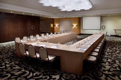 Movenpick Hotel Beirut - image 20