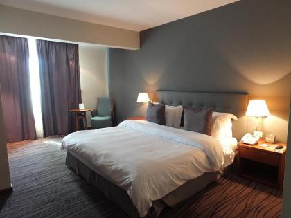 Plaza Hotel - image 20