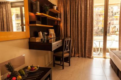 The Parisian Hotel - image 13
