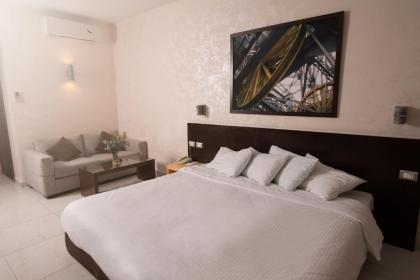 The Parisian Hotel - image 3