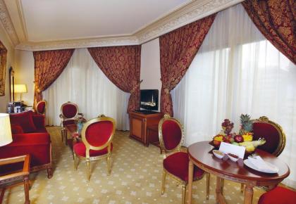 Serenada Golden Palace - Boutique Hotel - image 9