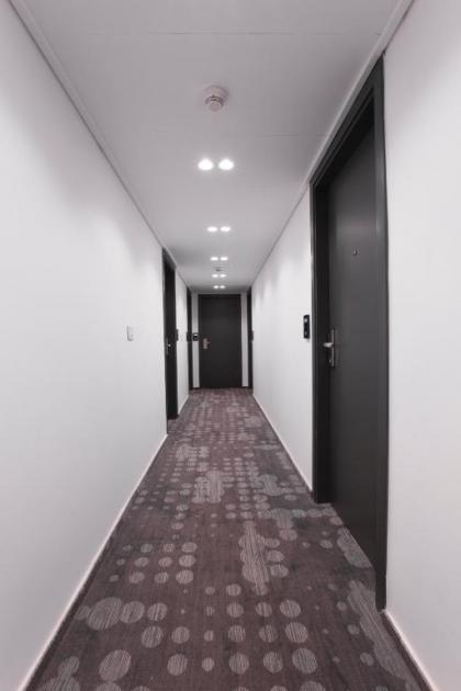 Hotel 35 Rooms - image 18