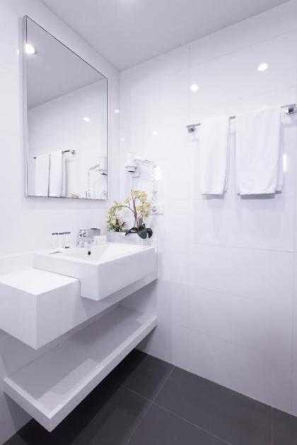 Hotel 35 Rooms - image 19
