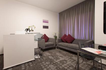 Hotel 35 Rooms - image 2