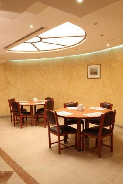 Charles Hotel - image 11