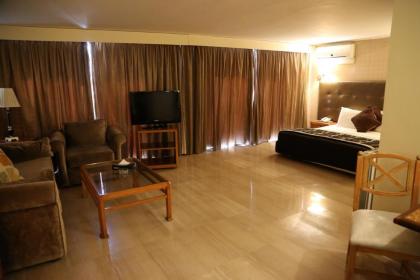 Charles Hotel - image 21