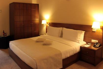 Cosmopolitan Hotel - image 13