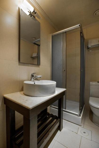Orient Queen Homes Hotel - image 8