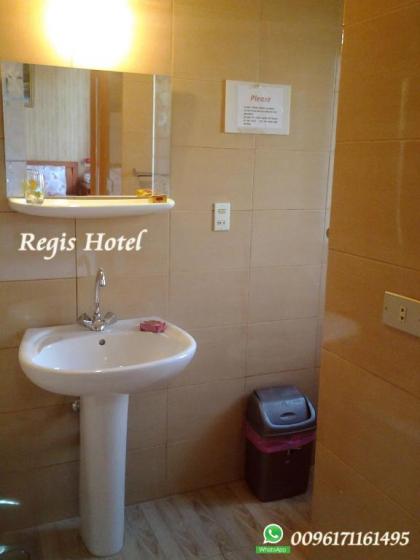 Regis Hotel - image 5