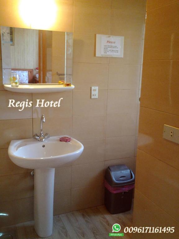 Regis Hotel - image 5
