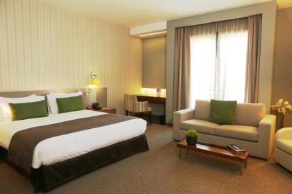 ParkTower Suites - image 13