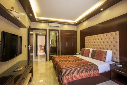 Imperial Suites Hotel - image 11