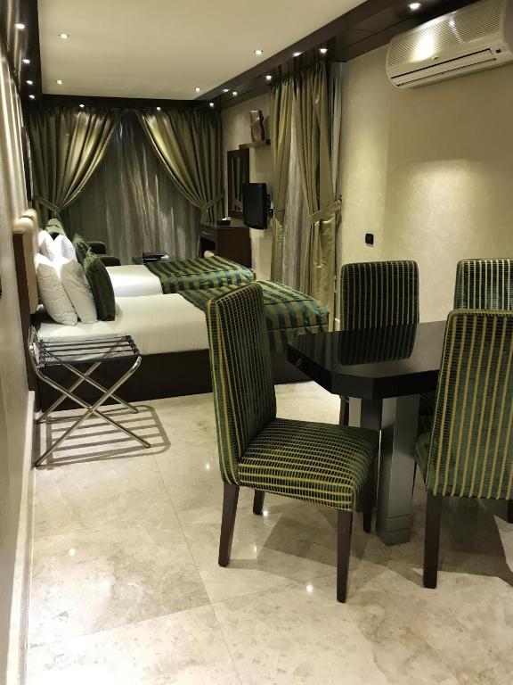 Imperial Suites Hotel - image 5