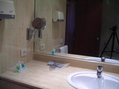Bayview Hotel Beirut - image 16