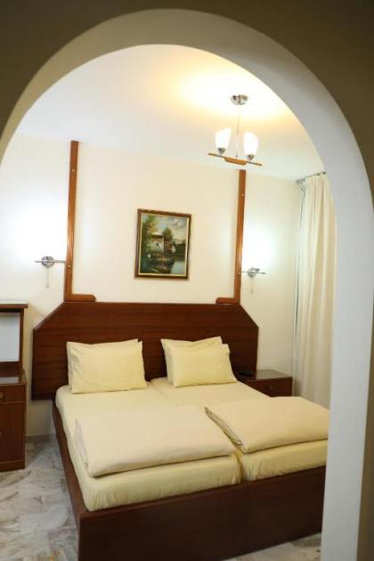 Viccini Suites - image 17