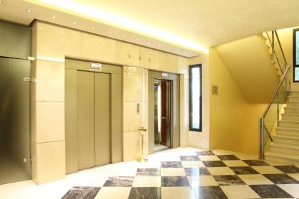 Promenade Hotel - image 16