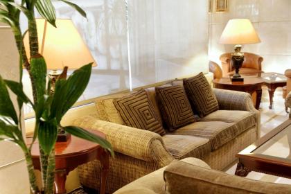 Promenade Hotel - image 18
