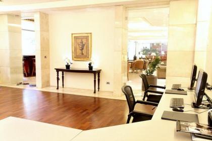 Promenade Hotel - image 20