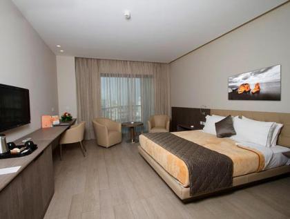 Promenade Hotel - image 7