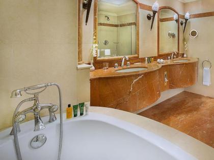 Hilton Beirut Metropolitan Palace - image 14