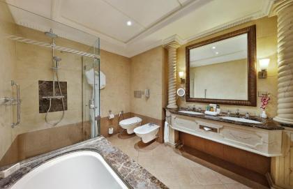 Hilton Beirut Habtoor Grand - image 20