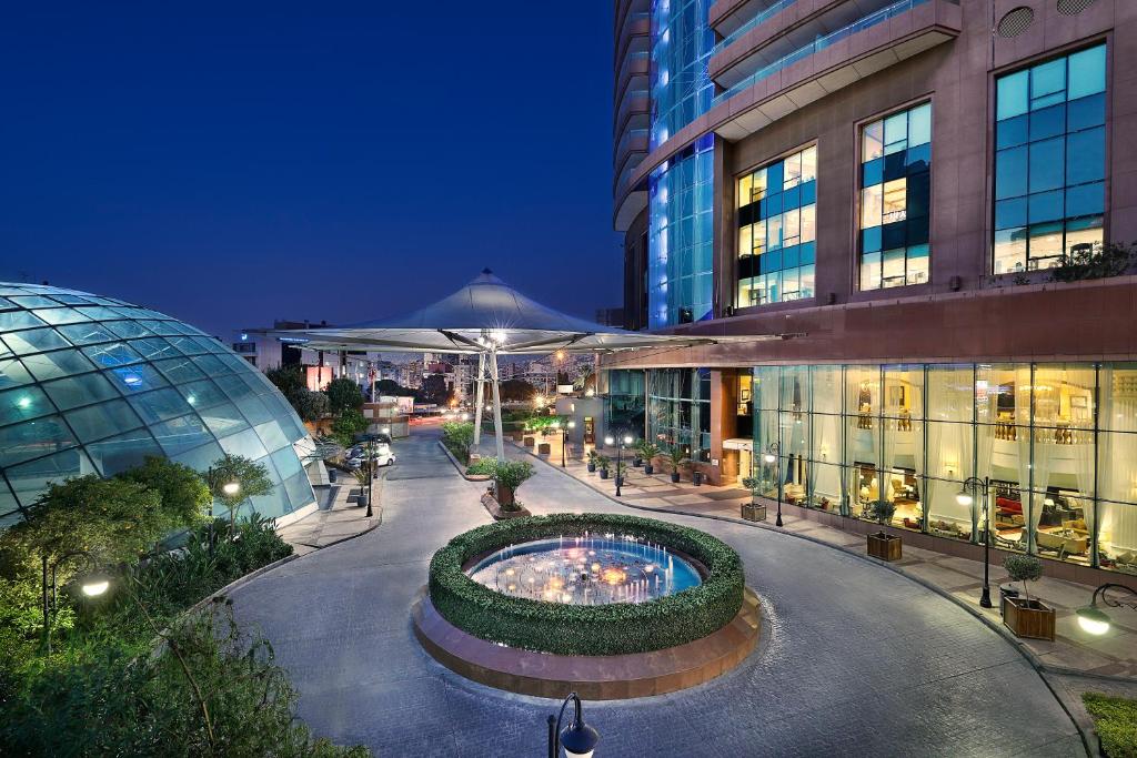 Hilton Beirut Habtoor Grand - image 4