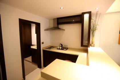 WH Hotel - image 12