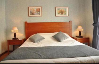 Ceasars Park Hotel - image 20