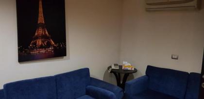 Ceasars Park Hotel - image 8